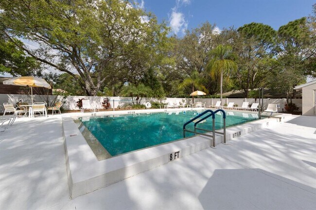 Building Photo - 268 Southampton Dr