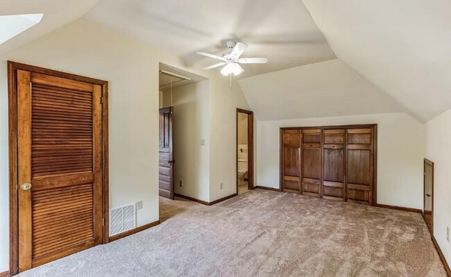 Building Photo - 108 High St