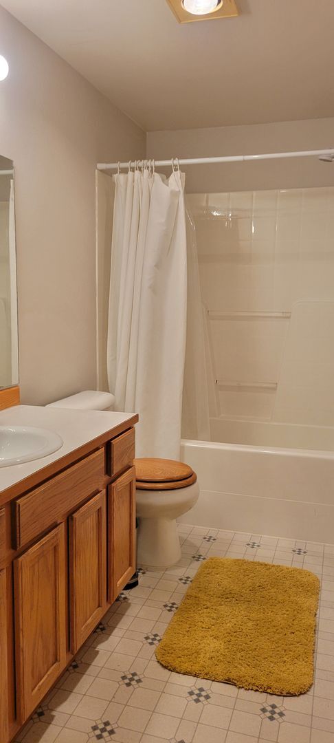 Building Photo - RARE townhouse in Snohomish~ Available Nov...