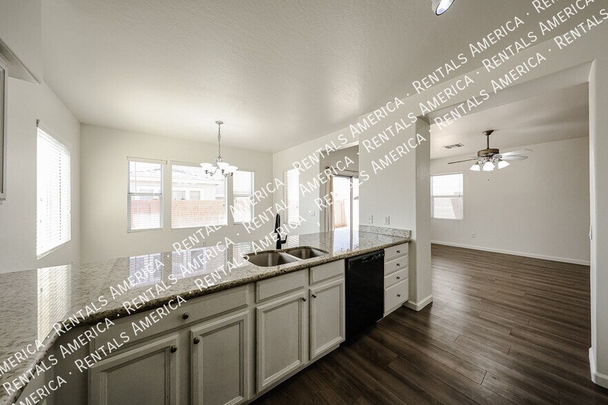 Building Photo - 8757 E Lomita Ave
