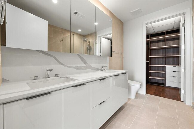 Building Photo - 44 East Ave