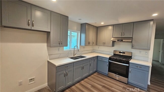 Building Photo - 1203 W Shorb St