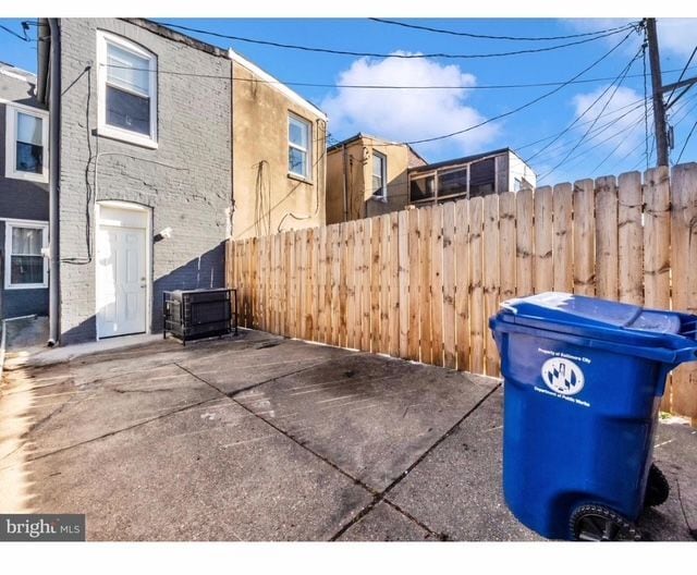 Building Photo - 420 N Collington Ave