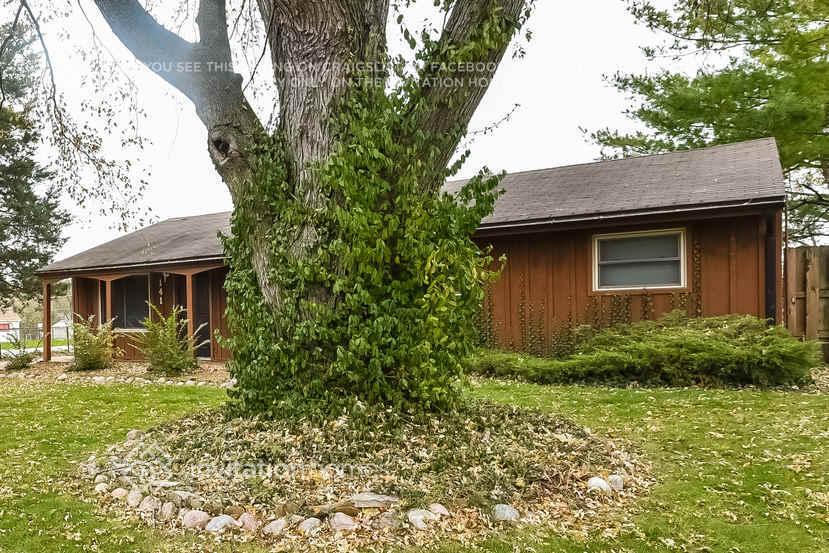 Building Photo - 141 Queenswood Rd