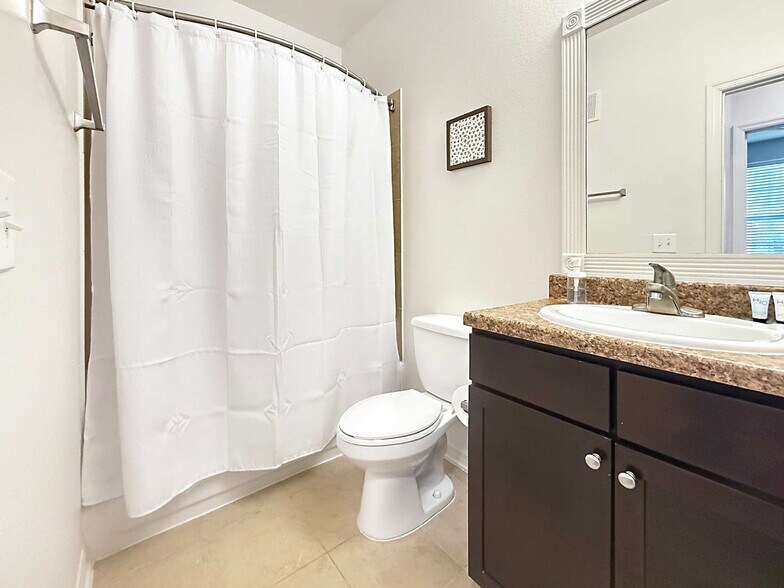 Building Photo - 1890 Sweetbroom Cir