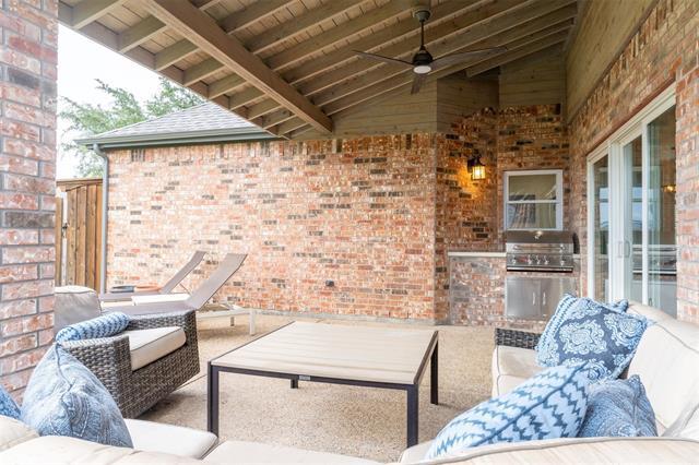 Building Photo - 10451 Enchanted Meadow Dr