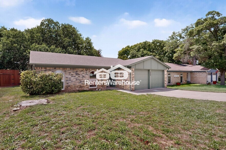Building Photo - 5306 Vincennes Ct