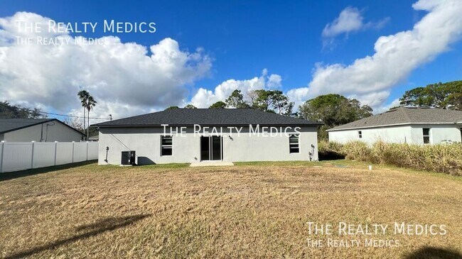 Building Photo - 1161 Yager Rd SE