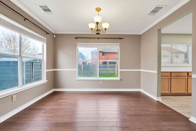 Building Photo - Spacious Two-Story Home in Schertz, TX