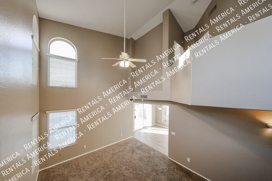 Building Photo - 3719 E Inverness Ave