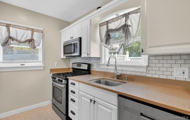 Building Photo - 34 Ridge Rd