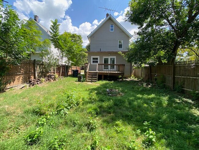 Building Photo - Freshly Renovated 4BR with Big Backyard Vibes
