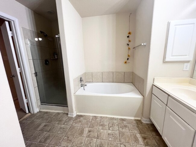 Building Photo - 3207 Zephyr Glen Way
