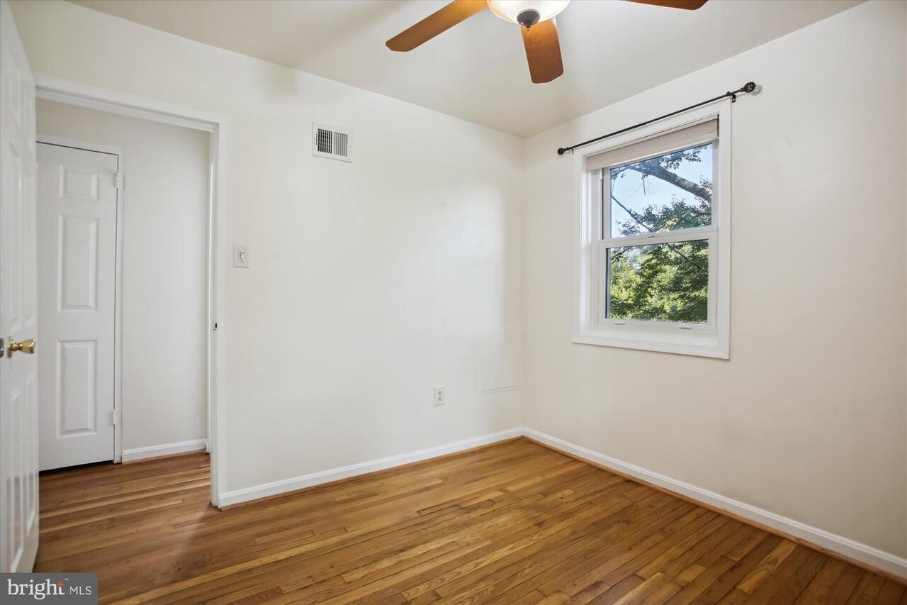 Building Photo - 127 Dale St