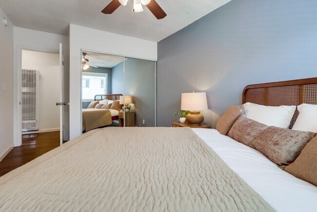 Building Photo - 6117 11th Ave