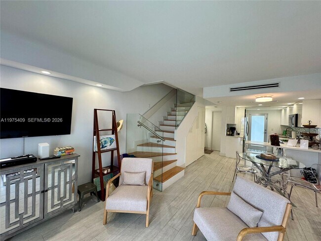 Building Photo - 881 Ocean Dr