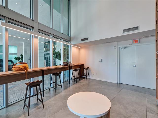 Building Photo - 350 S Miami Ave