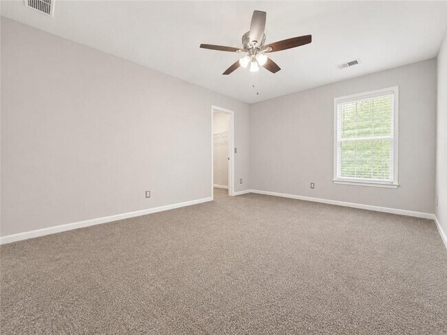 Building Photo - 1707 Hidden Pond Cir