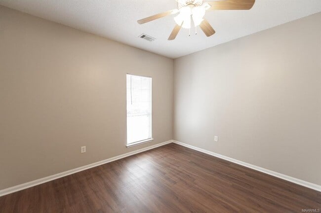 Building Photo - 147 Pine Meadows Cir