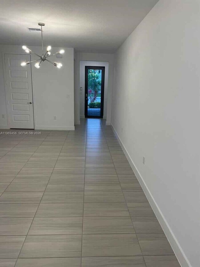 Building Photo - 10445 NW 81st Terrace