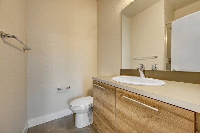 Building Photo - $2,695.95- 3 bed, 3.5 bath located in Lakewood with AC, and In Unit Laundry!