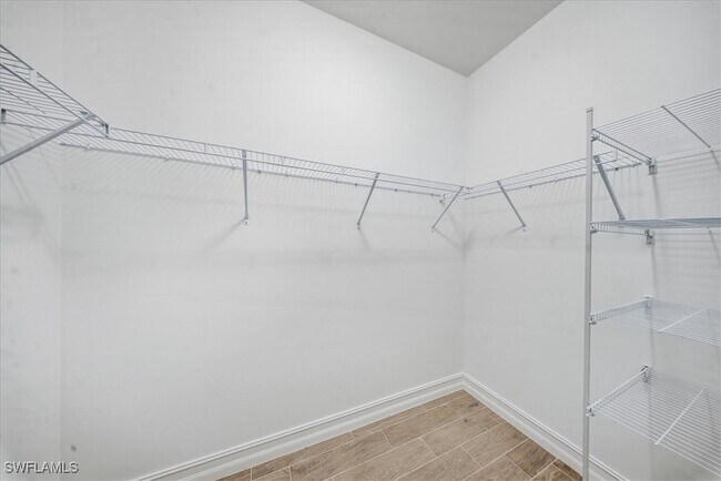 Primary Photo - 507 Polihale Wy