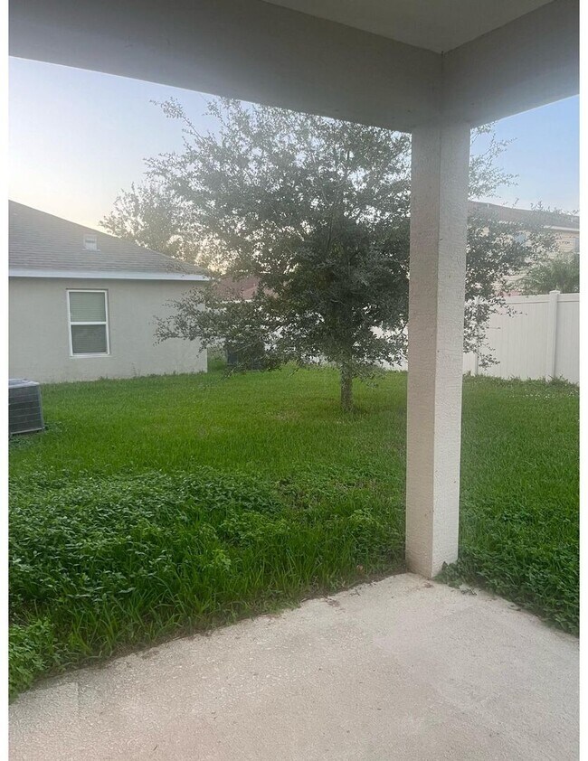 Building Photo - 5170 NW Pine Trail Cir