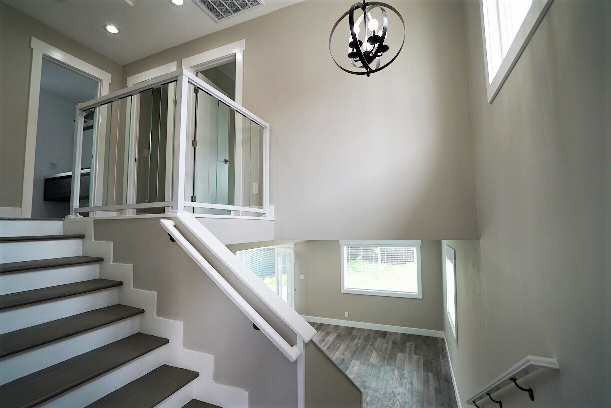 Building Photo - 1633 62nd St