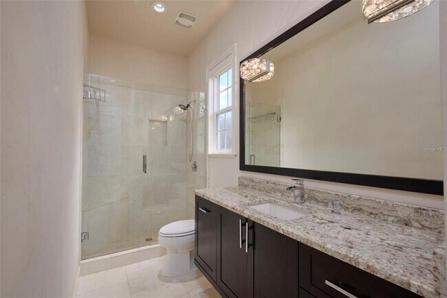 Building Photo - 8604 SW 31st Ave