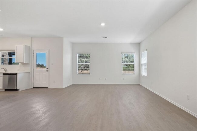 Building Photo - 1721 Roaming Oak Bnd
