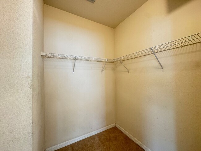 Building Photo - Gated Condo Next to The Mall At Millenia with Great Amenities