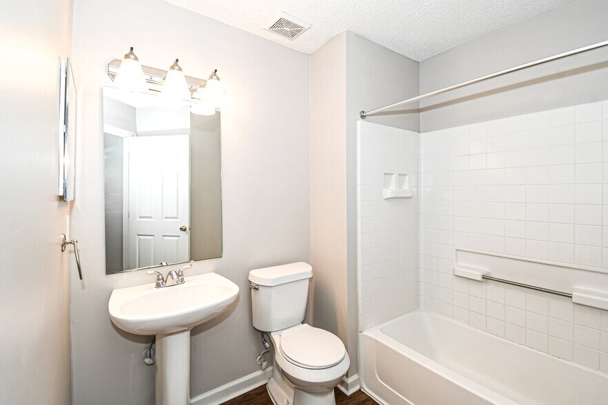 Building Photo - 1125 Buccaneer Blvd
