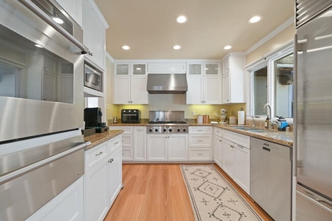 Building Photo - 3172 Morris Dr