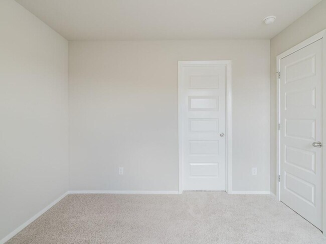 Building Photo - 3404 SW Endearment St