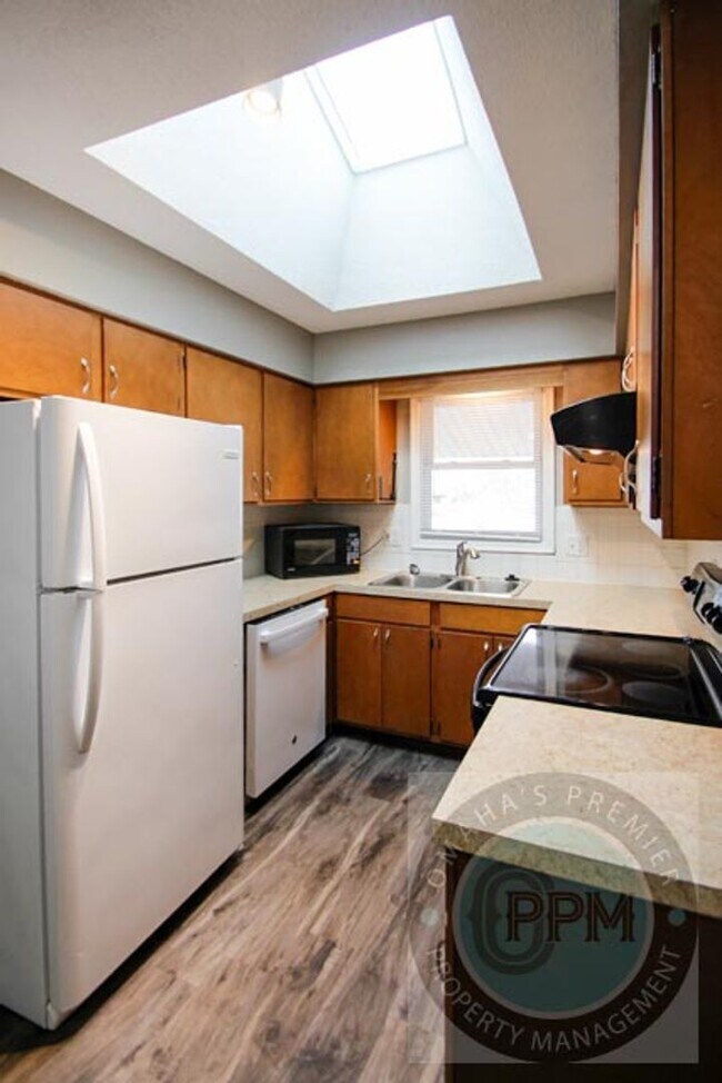 Building Photo - 12317 Weir St