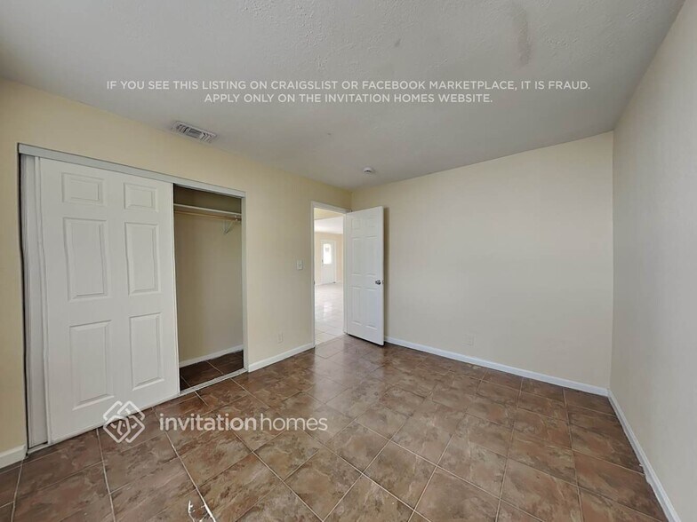 Building Photo - 479 NW 19th Ct