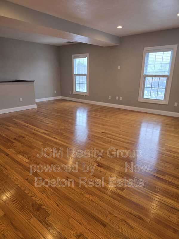 Building Photo - 283 Lincoln Ave