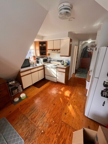 Primary Photo - 156 Morrison Ave
