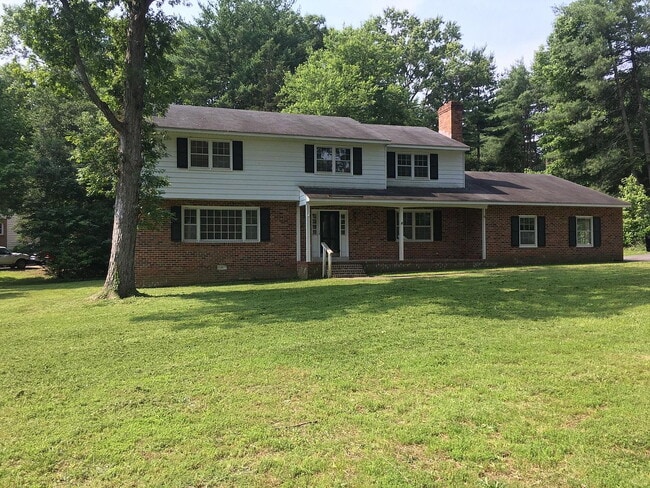 Building Photo - SINGLE FAMILY HOME.