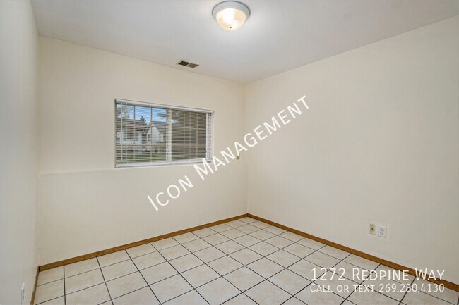 Building Photo - 1272 Redpine Way