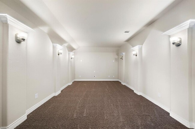 Building Photo - 8530 San Juanico St
