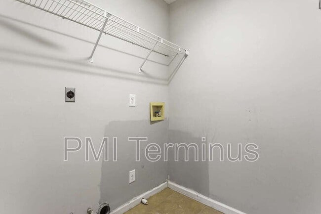 Building Photo - 1312 Telhurst Ct NW