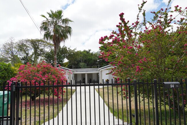 Building Photo - 50 NW 42nd St