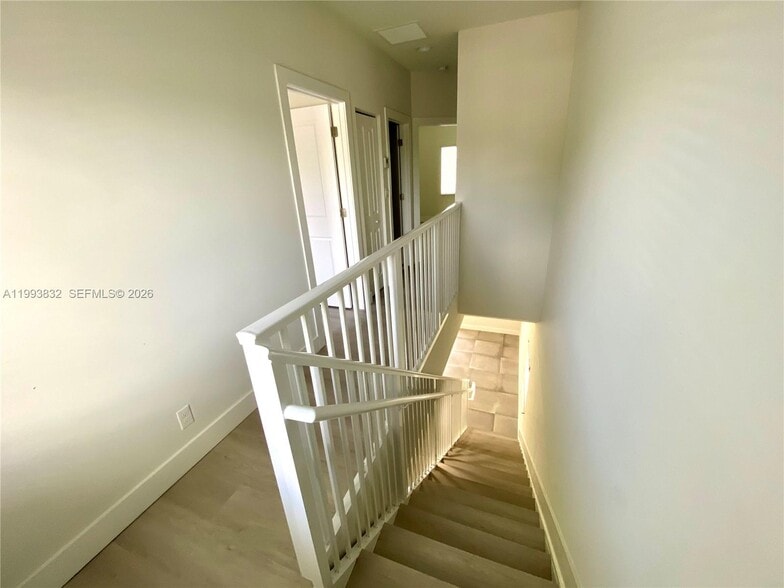 Building Photo - 5860 Lincoln St