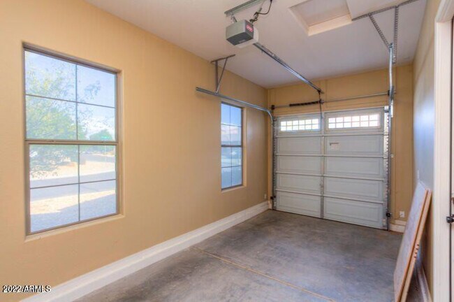 Building Photo - 16922 N Palo Rojo Rd