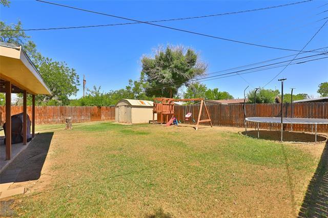 Building Photo - 2518 Bennett Dr