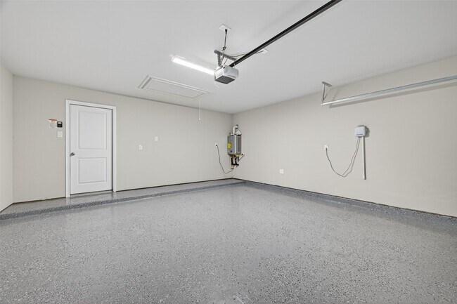 Building Photo - 8619 Gleaming Vlg Wy