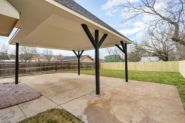 Building Photo - 2422 Vagas St