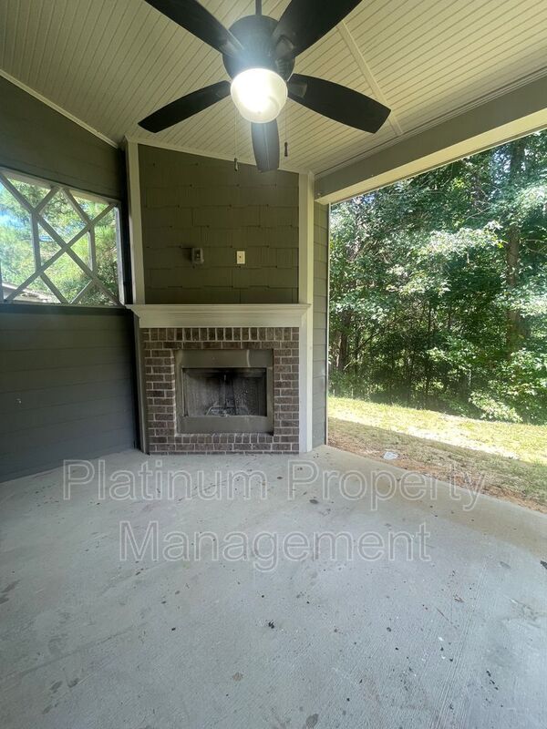 Building Photo - 7350 Silk Tree Pointe
