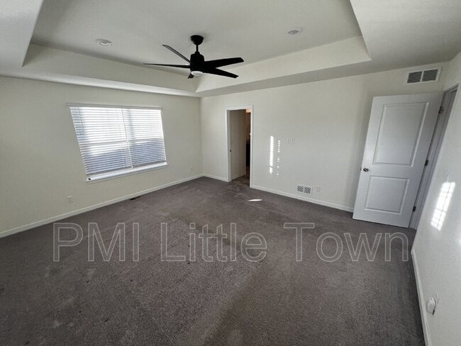 Building Photo - 9270 Inca Dove Cir